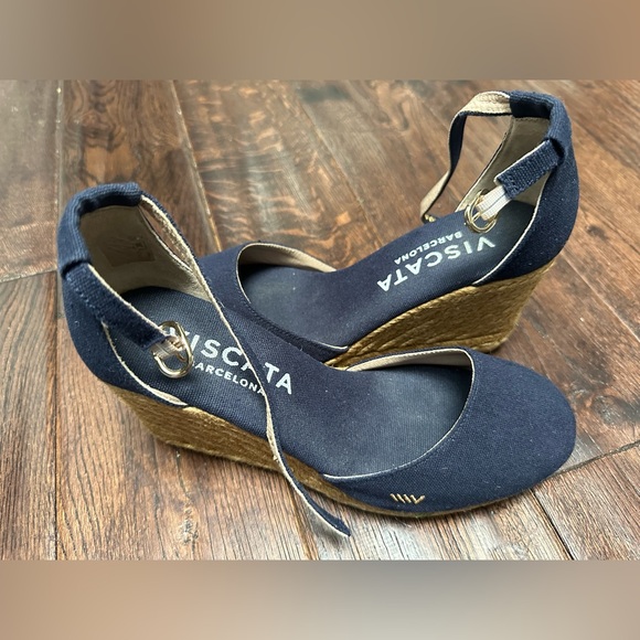 Viscata Barcelona Closed Toe Wedges - Picture 2 of 8